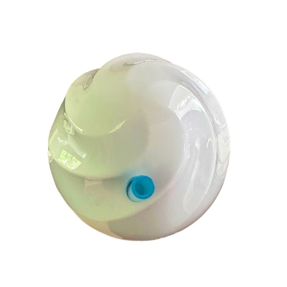 Disney Parks Snacks 22oz Tumbler - NWOT - Picture 4 of 4